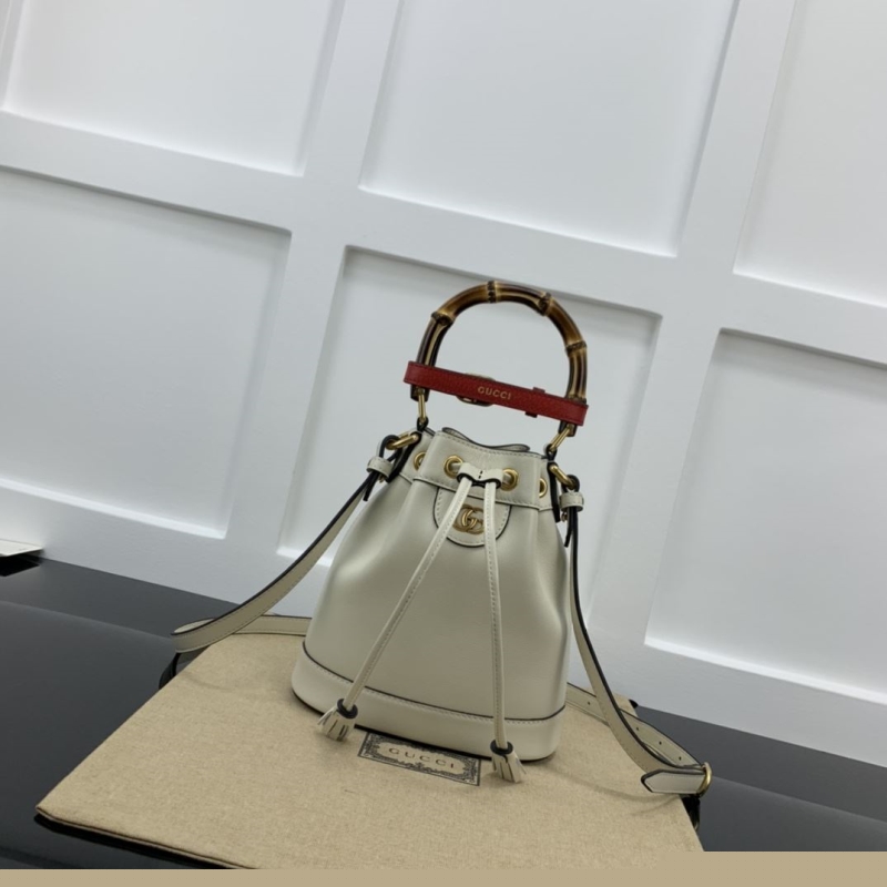 G*u*i bucket bags